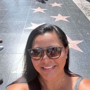 Meet your Posher, Flor angelica